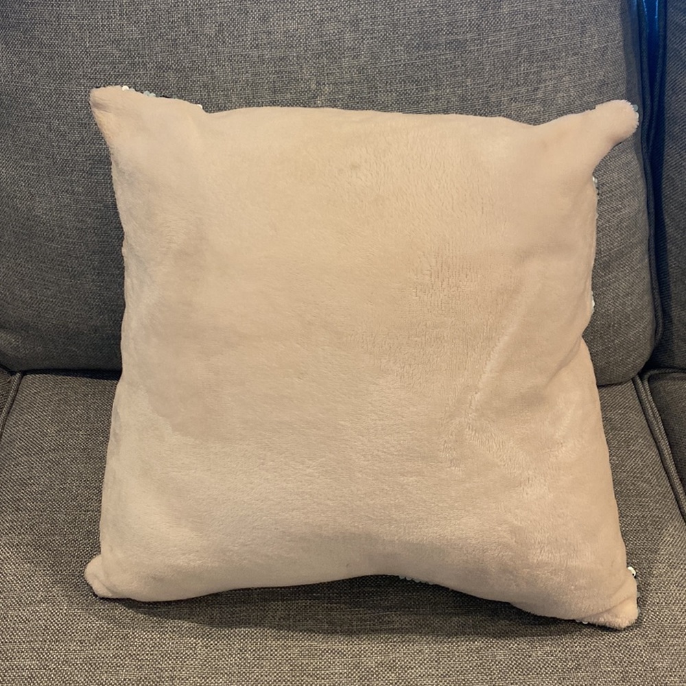 Decorative sequin pillow - Picture 6 of 6
